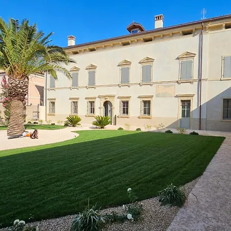 Tosi - Luxury In Veneta *