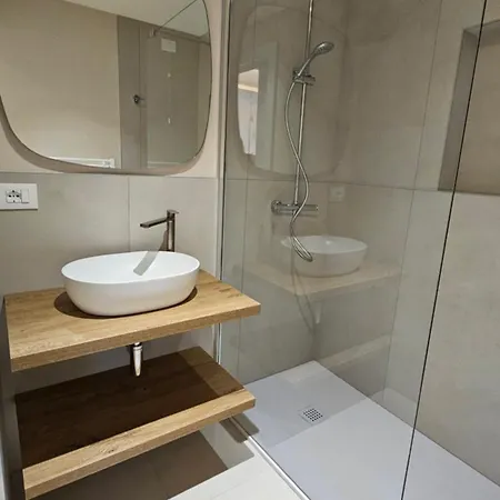 Tosi - Luxury In Veneta Apartment *